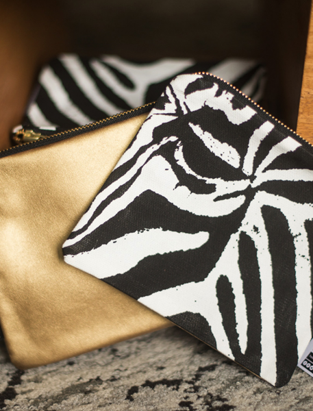 gold-backed-zebra-pouch-3